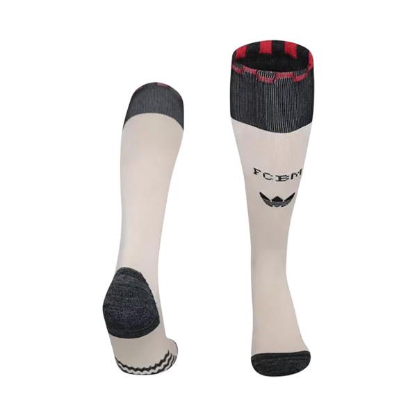 Kids Bayern Munich Soccer Socks – Beige 2025/26